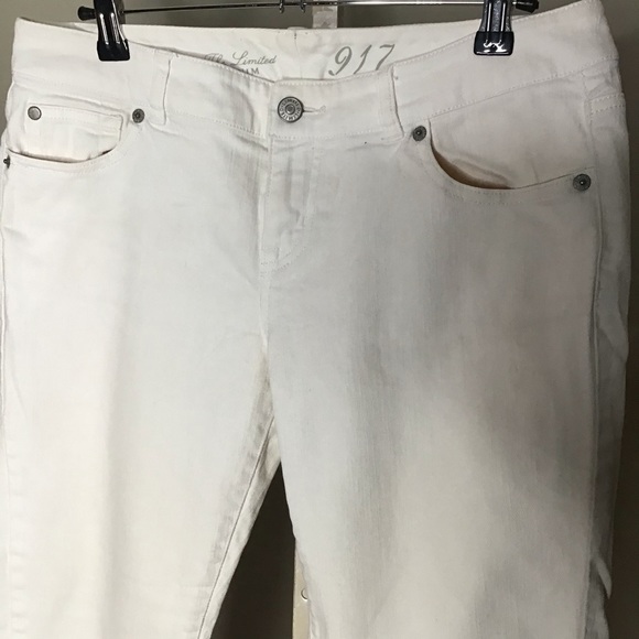 The Limited 917 Jeans White Capris - Picture 2 of 14